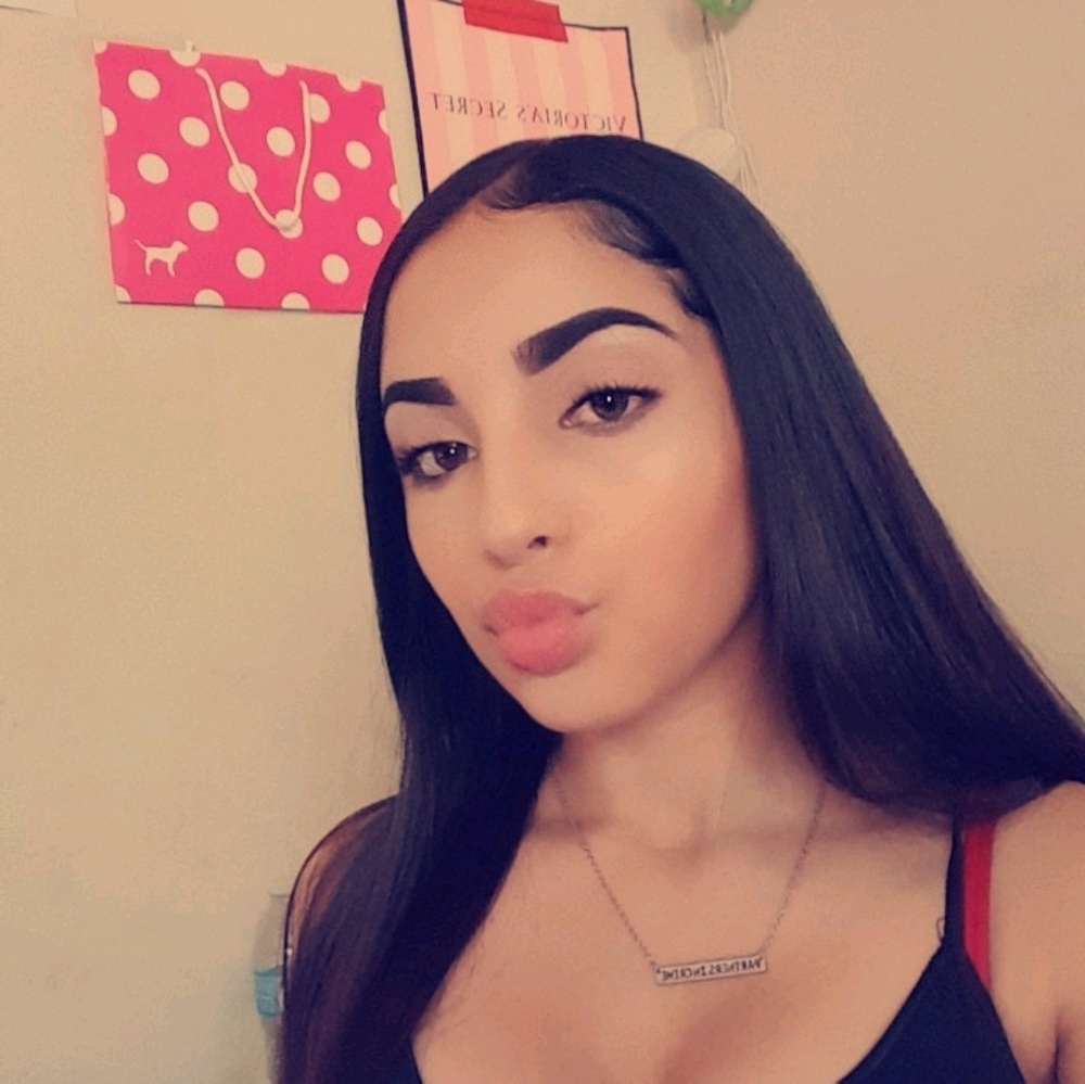 Meet your Posher, Ulisss